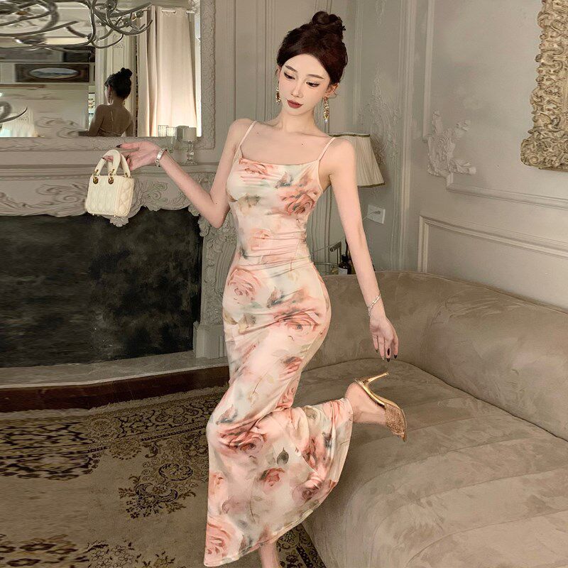 速发御姐神性感露背吊带连衣裙气质风范复鱼花色收腰古尾长裙潮