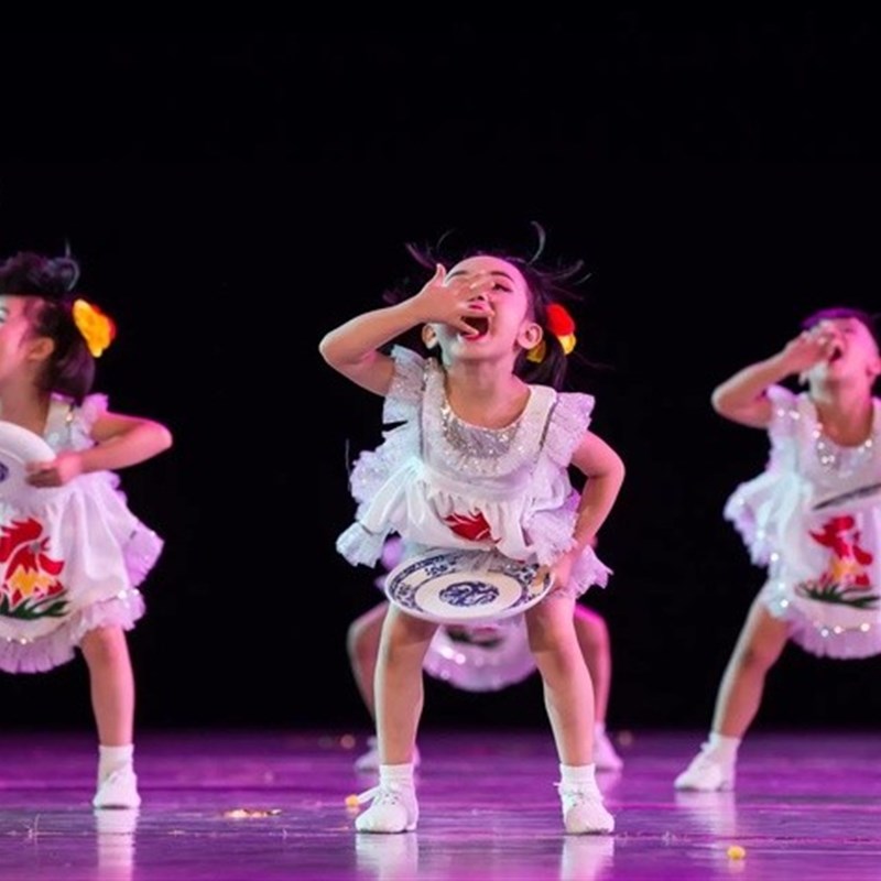 第八届小荷风采粒粒皆辛苦盘中餐舞蹈服女童幼儿园表演服儿童道具