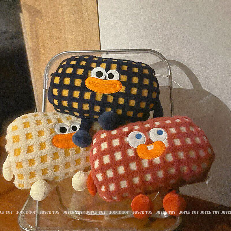 可爱小怪兽暖手抱枕插手毛绒手捂捂手神器玩偶送女生睡觉学生冬天