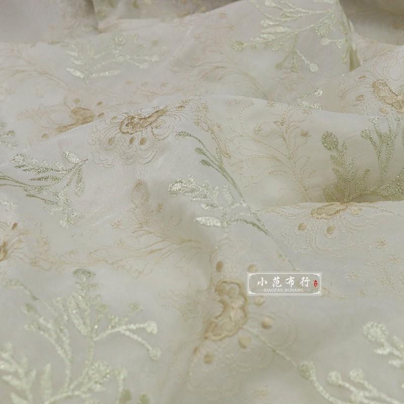 米色底挺括欧根纱织金绣花布料 汉服旗袍礼服设计师婚纱时装面料