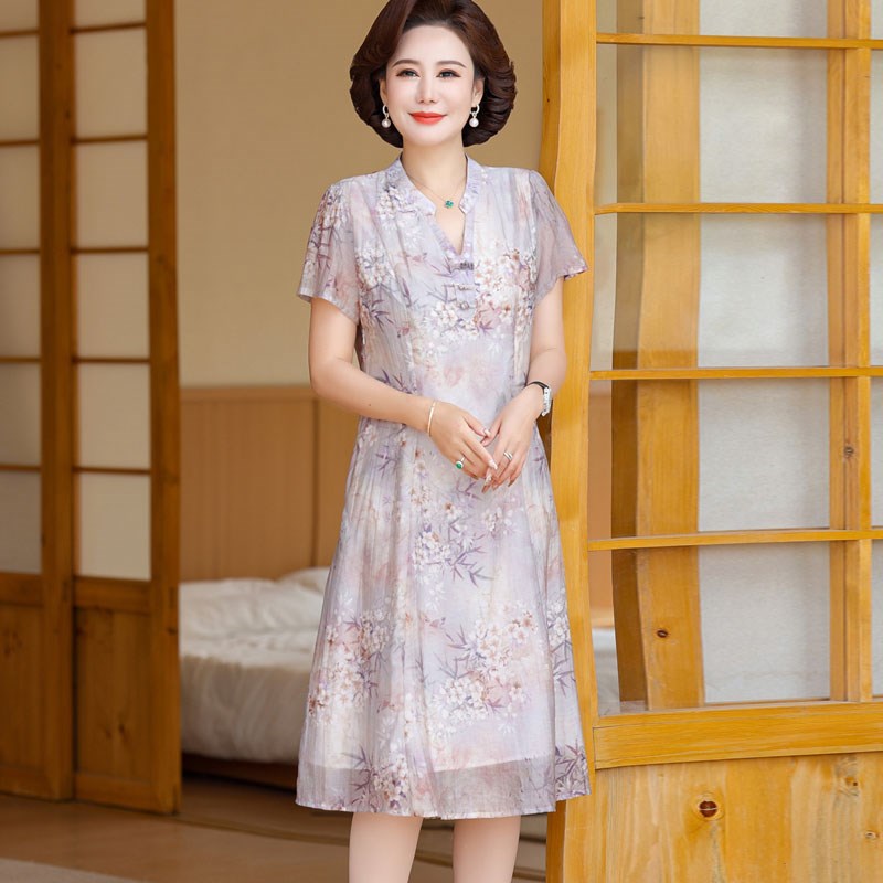 2024新款中年妈妈夏装高贵连衣裙中老年女夏天洋气短袖中长款裙子