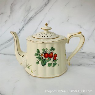 复古金边奶油色草莓小清新下午茶陶瓷咖啡杯碟V大口奶茶杯茶 法式