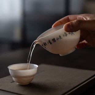 厚皿传统中国白瓷公道杯薄胎功夫茶具青花诗文公杯洪键鹏轻奢器皿