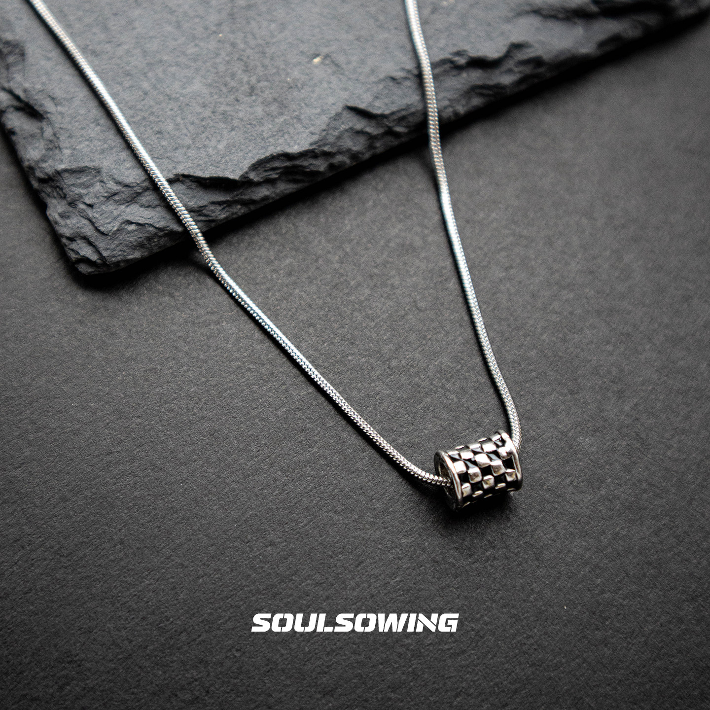 项链男款钛钢棋盘小蛮腰锁骨链不掉色设计感小众高级感痞帅百搭链