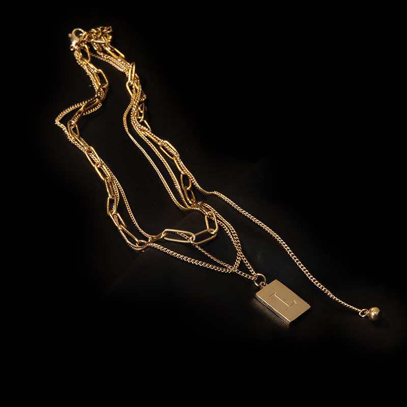 High-quality simple retro multi-layer L letter necklace fema