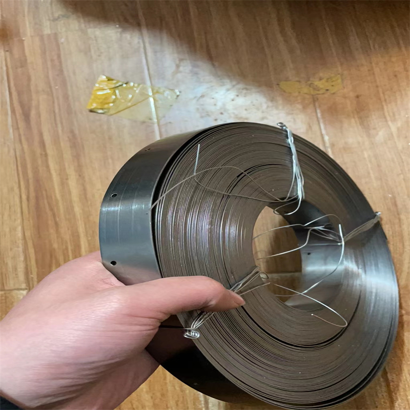 新品婚庆婚礼水晶串铁皮挂条孔带水晶珠帘轨道免打孔可随意弯曲造