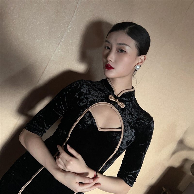 新品WYZ盖盖复古气质古典国风爵士服装舞蹈丝绒高级感撞色旗袍