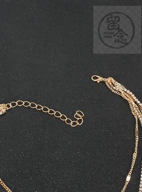 。Simple style gold clavicle chain goddess temperament Neckl