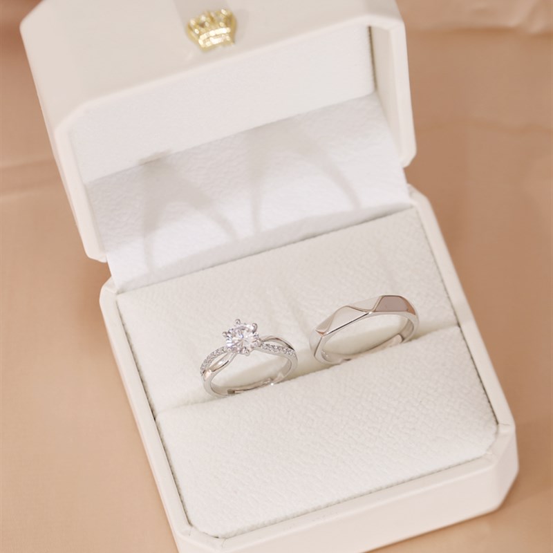 婚礼交换戒指结婚对戒仿真假钻戒一对求婚道具仪式用的订婚假婚戒