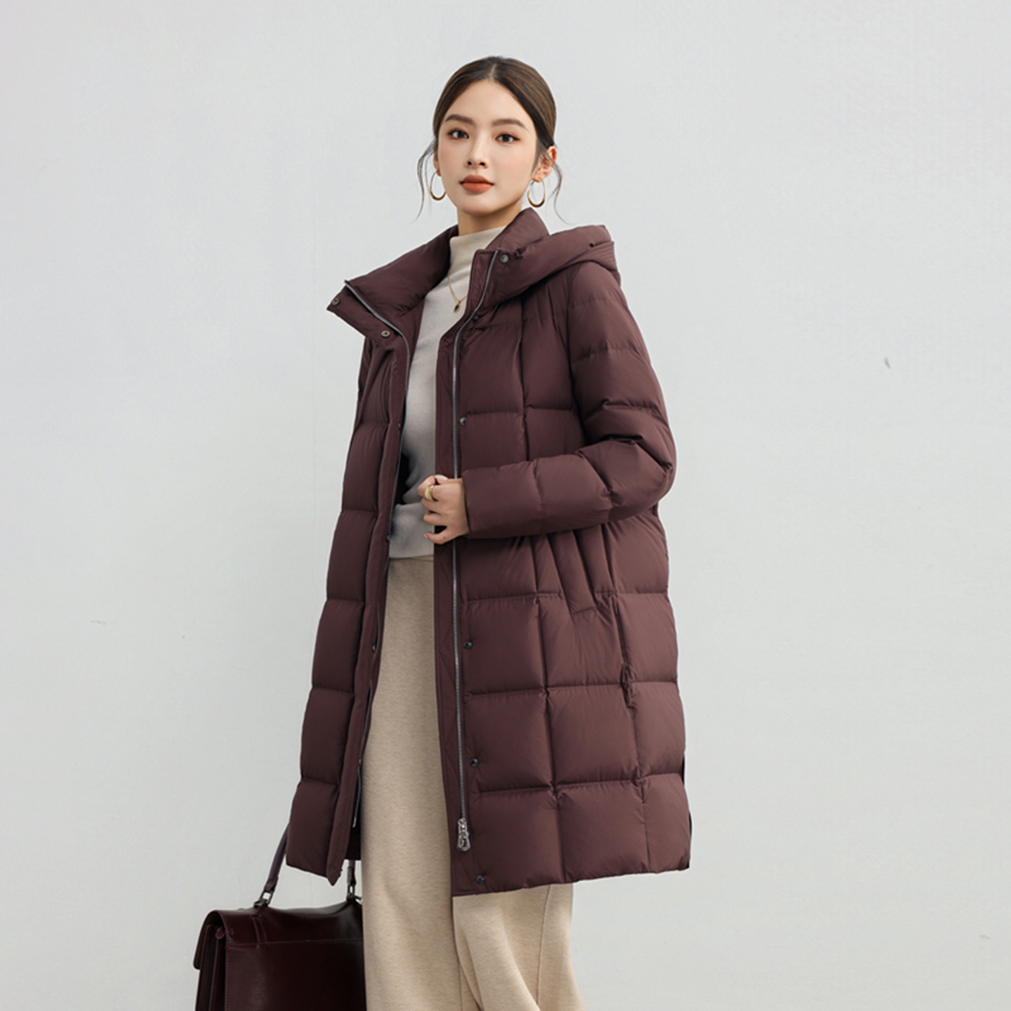 雪中飞2025冬新款女士中长款外套