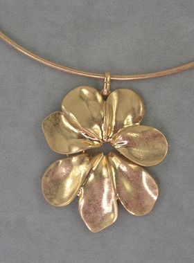 R 镀金做旧 花朵 项圈