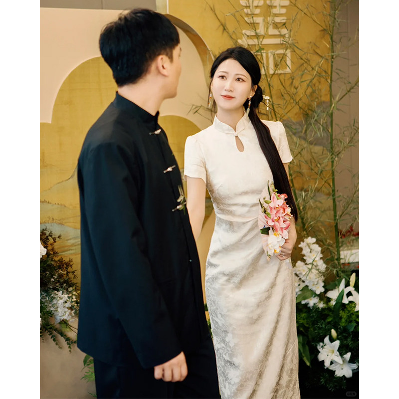 速发新中式订婚宴旗袍领证登记小个子白0礼服裙2收25新款秋冬日常