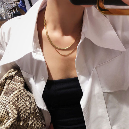 极速2022 Select Elegant 14k Gold Lip Chain Delicate Moon Sta