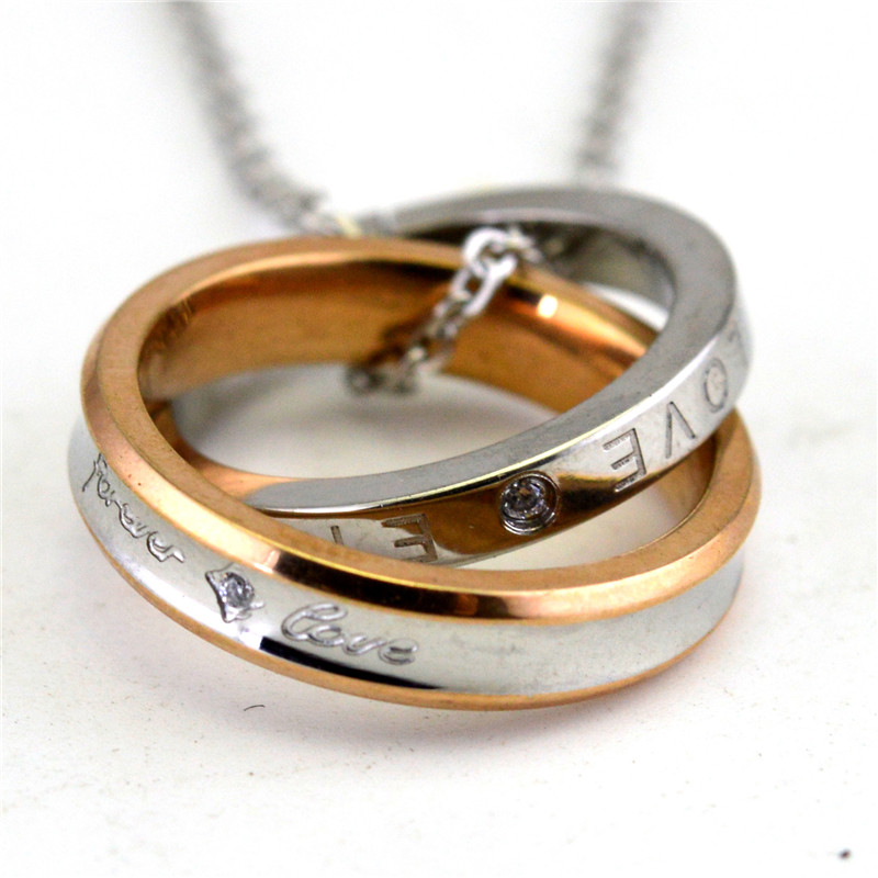 欧美时尚幸运双圈项链男士女工情侣吊坠钛钢镶钻外贸配饰品STN390