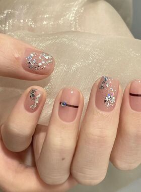 随贴随卸手工制作穿戴甲 短款美甲冰透裸色爆闪铂银碎片黑色