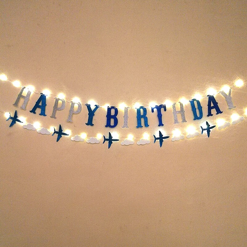 速发男孩生日快乐HY BIRTHD彩旗飞机云朵拉花背景墙布置场景装饰