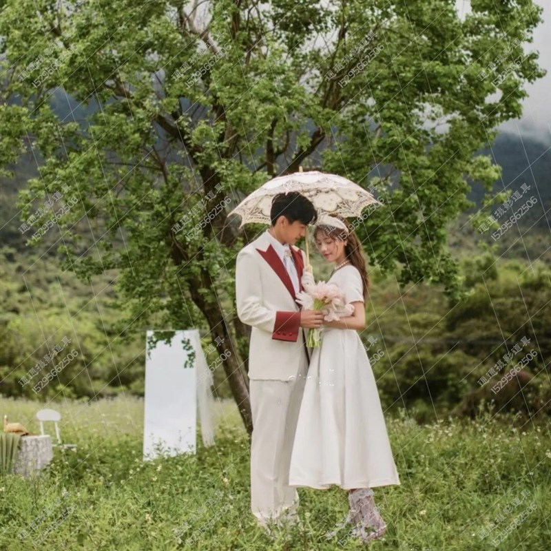 新婚纱摄影田园风格旅拍小清新蕾丝伞装花背篓样片道具画架网球拍