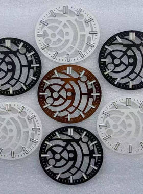 镂空条钉绿夜光 表盘尺寸为31.8mm，适配NH38机芯，N H70机芯