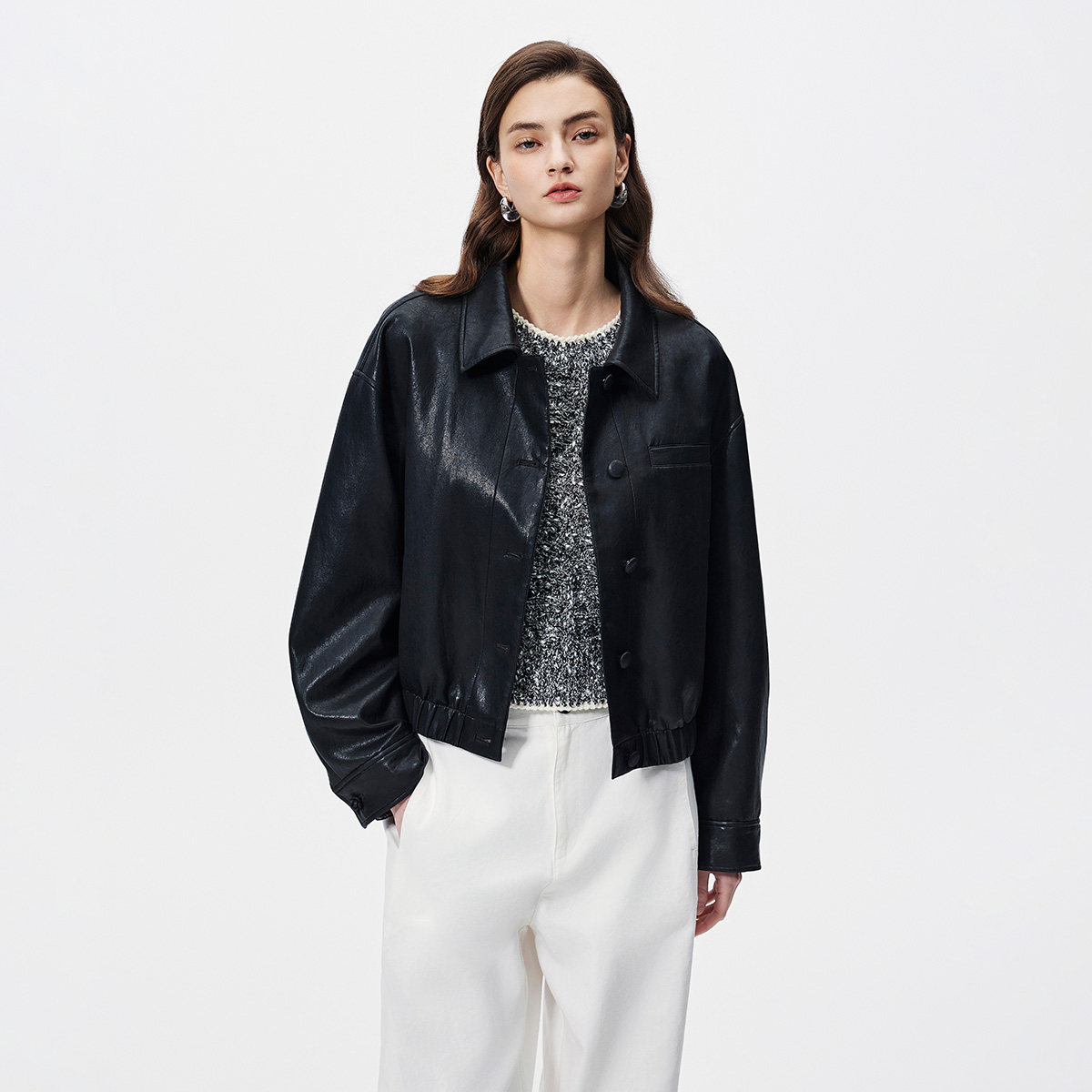 AITU2026春季新款复古风黑色短款翻领皮衣女飞行夹克外套,女装/女士精品,皮衣,淘宝优惠券,粉丝福利购,淘宝优惠卷