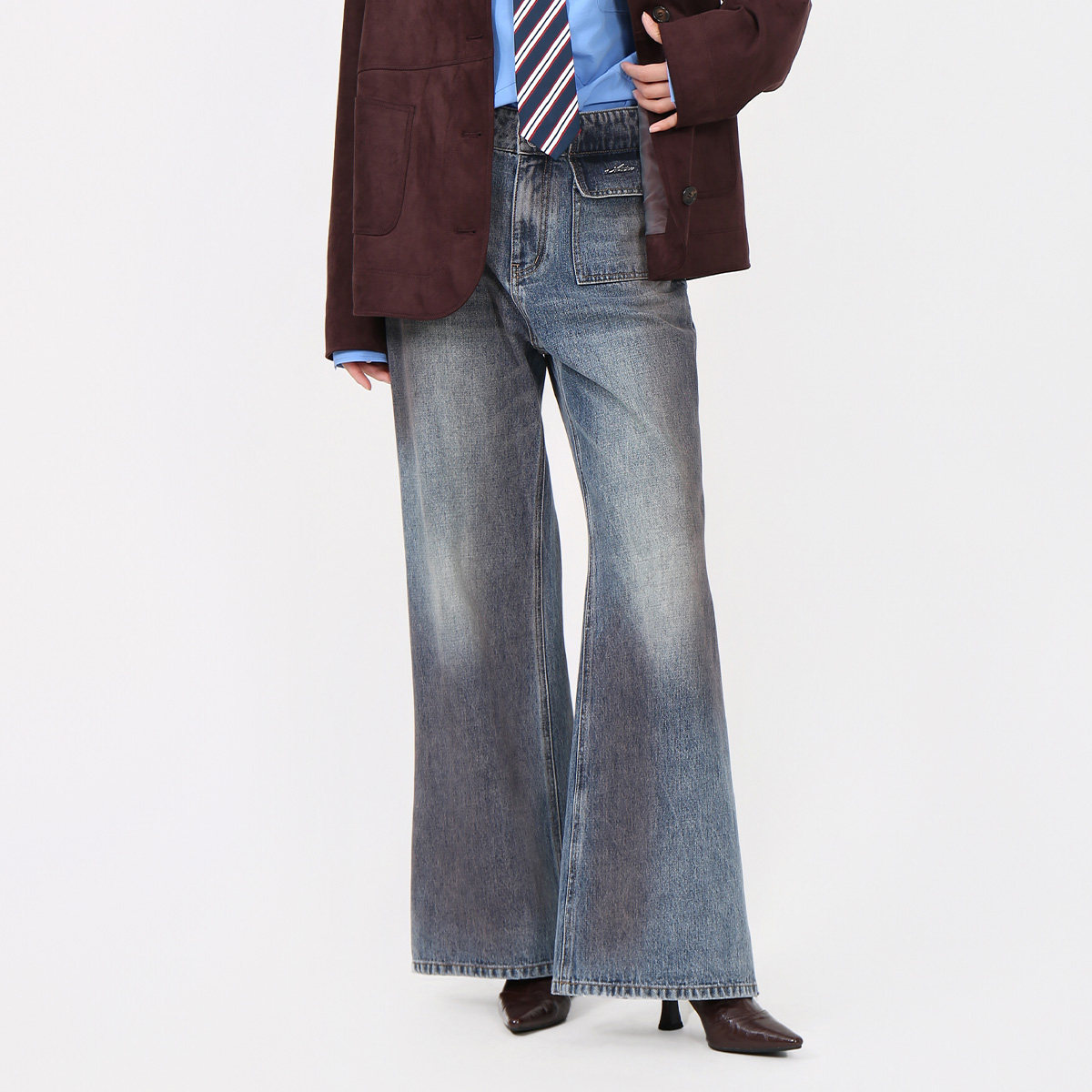 复古高腰阔腿直筒浅蓝牛仔裤女