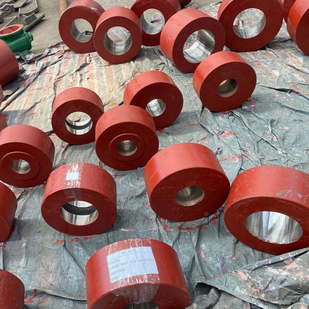 高压中速磨粉机橡胶套雷蒙磨粉机磨辊厂家雷蒙磨磨环价格耐磨抗压