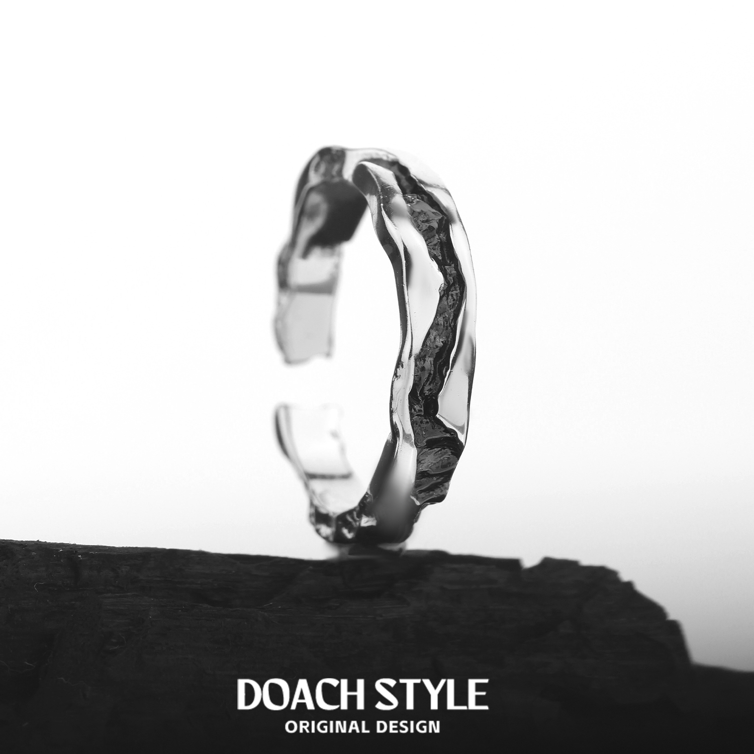 DOACH熔岩裂痕925纯银戒指
