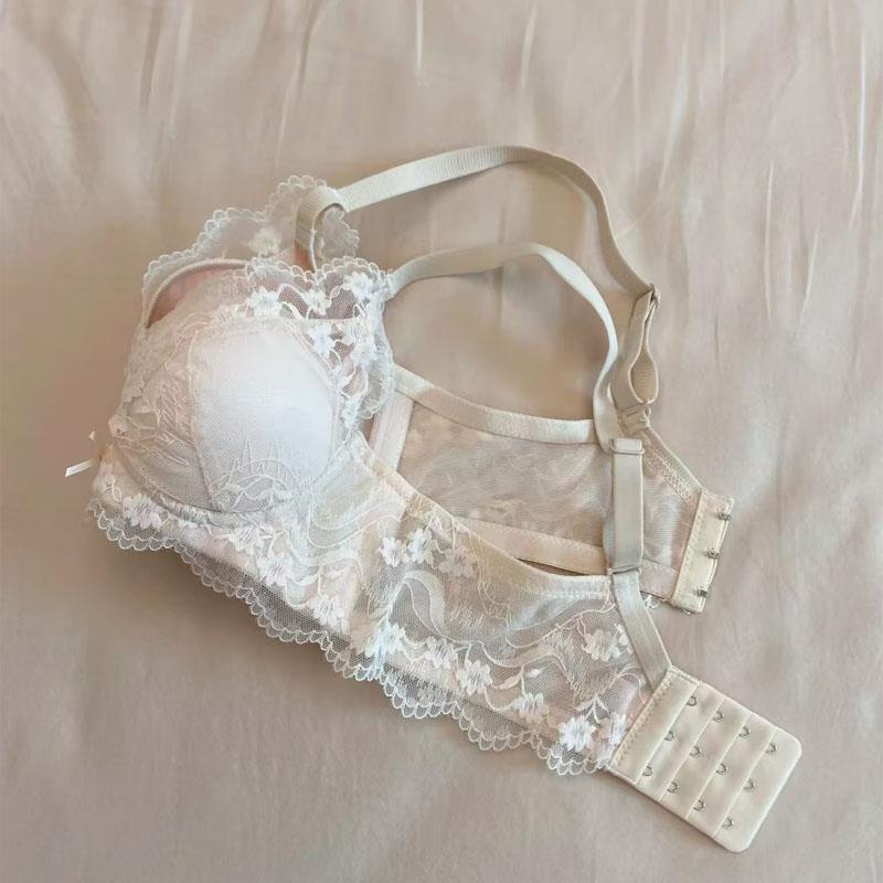 法式纯欲蕾丝小胸聚拢显大aa杯内衣女士无钢圈调整型收副乳文胸罩