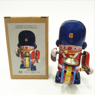 酷炫铁皮卫兵敲敲发条机器人士兵敲鼓大兵打鼓8090摆件