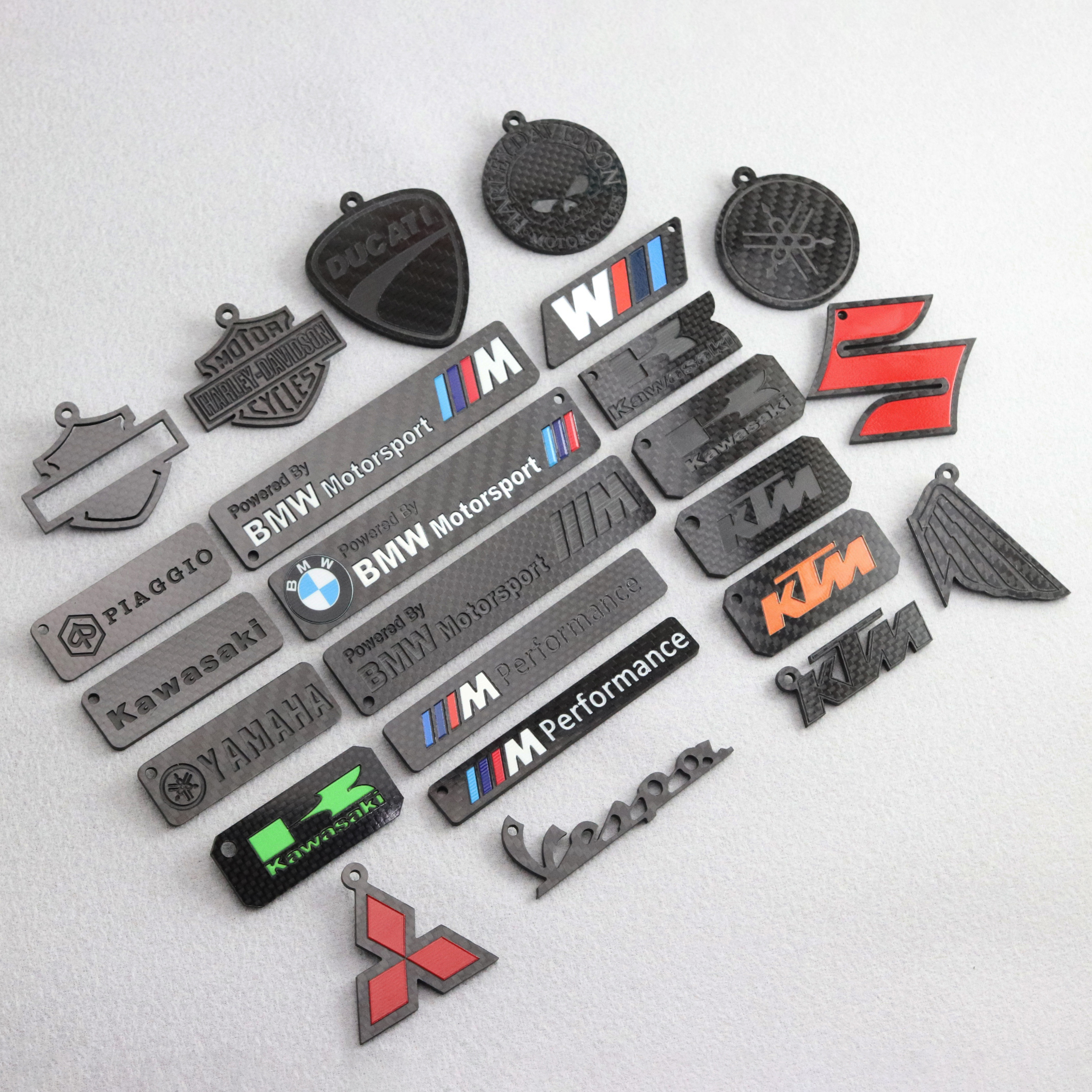 杜卡迪哈雷vespa川崎雅马哈KTM宝马PIAGGIO三菱铃木碳纤维钥匙扣