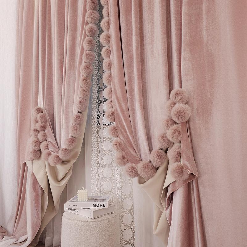 2025新款卧室法式轻奢粉色洛可可窗帘公主风毛球丝绒高档别墅欧式