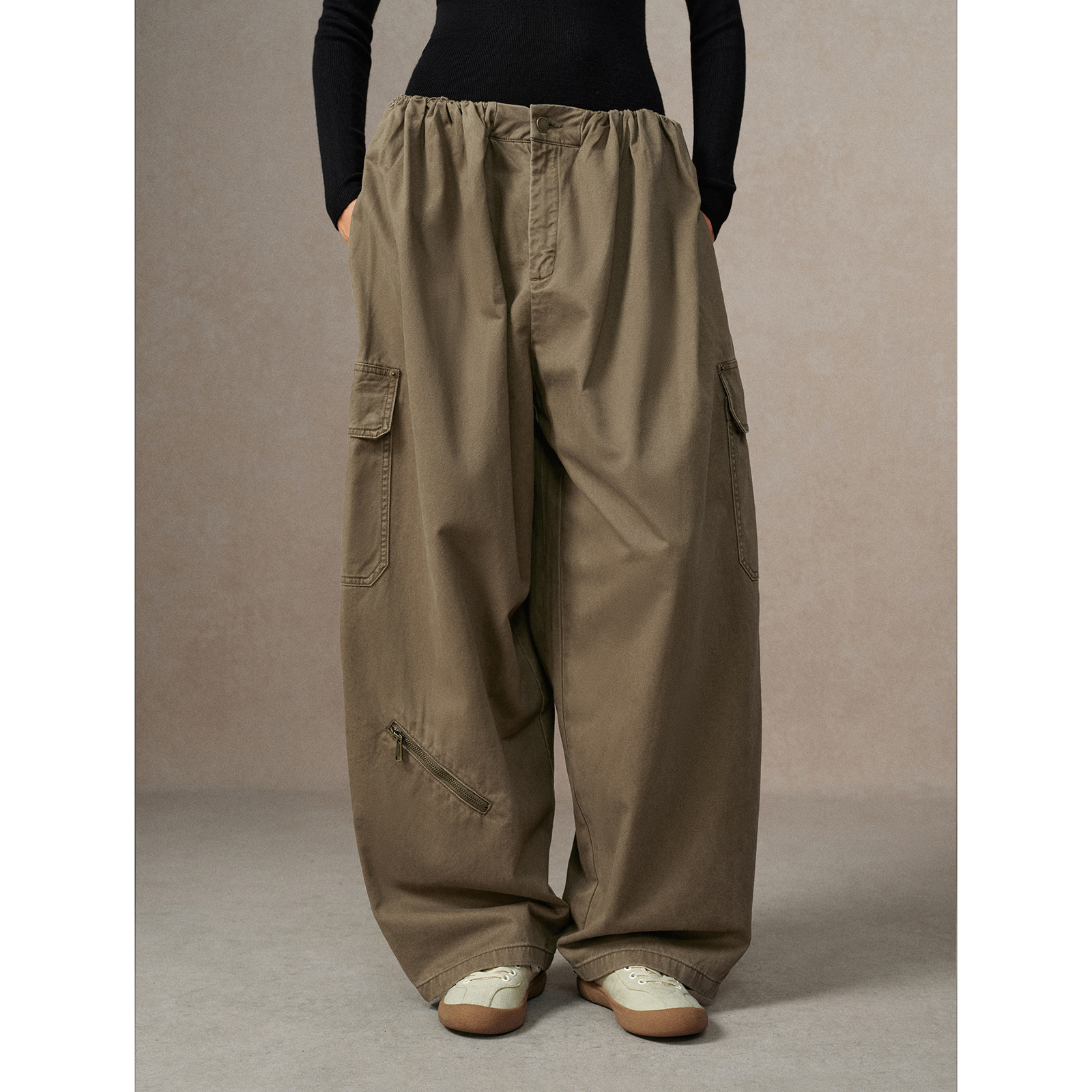 华吉言【越线】洗水做旧松紧腰弯刀阔腿工装休闲裤,女装/女士精品,休闲裤,淘宝优惠券,粉丝福利购,淘宝优惠卷