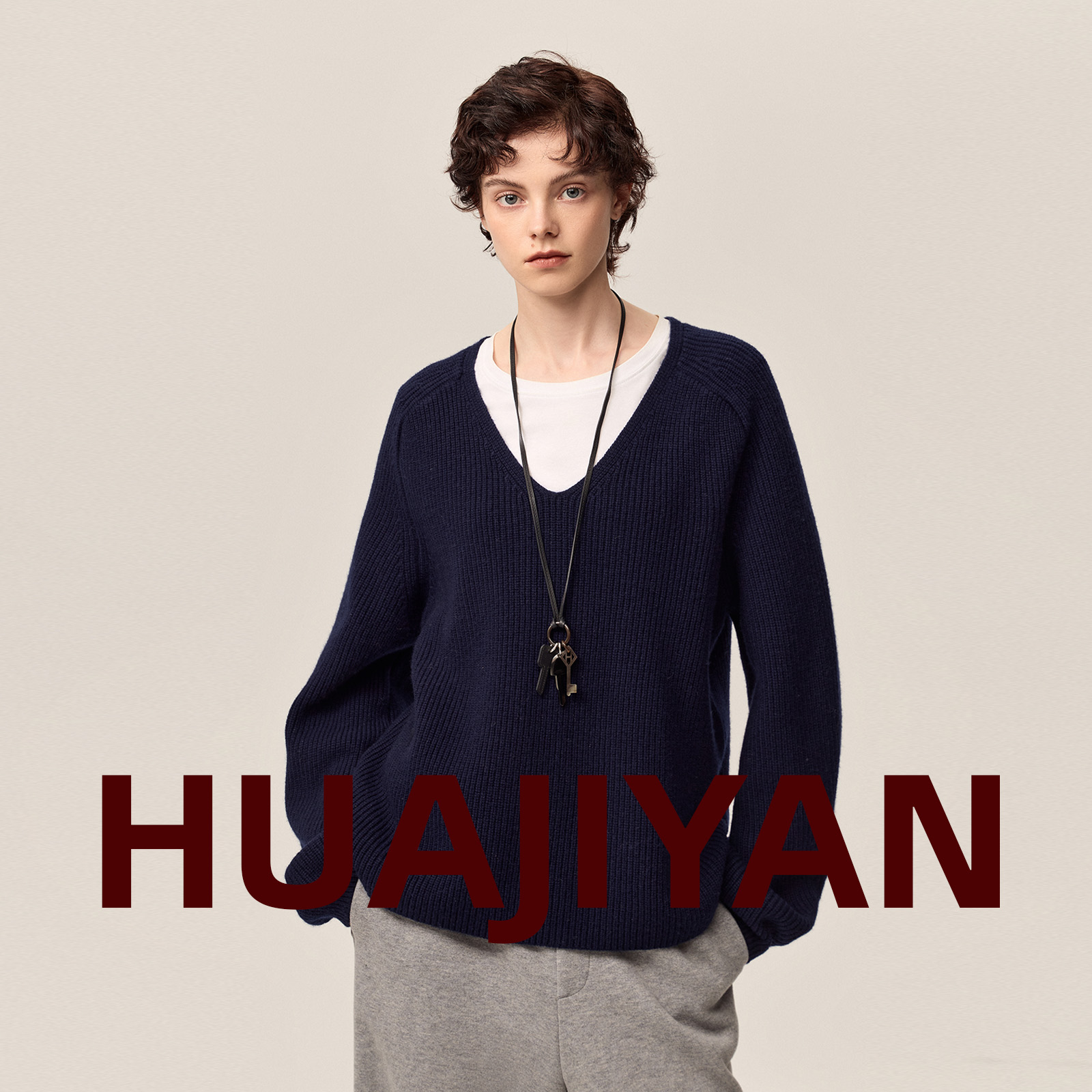 华吉言【湖】100%巴素兰羊毛大V领百搭毛衣