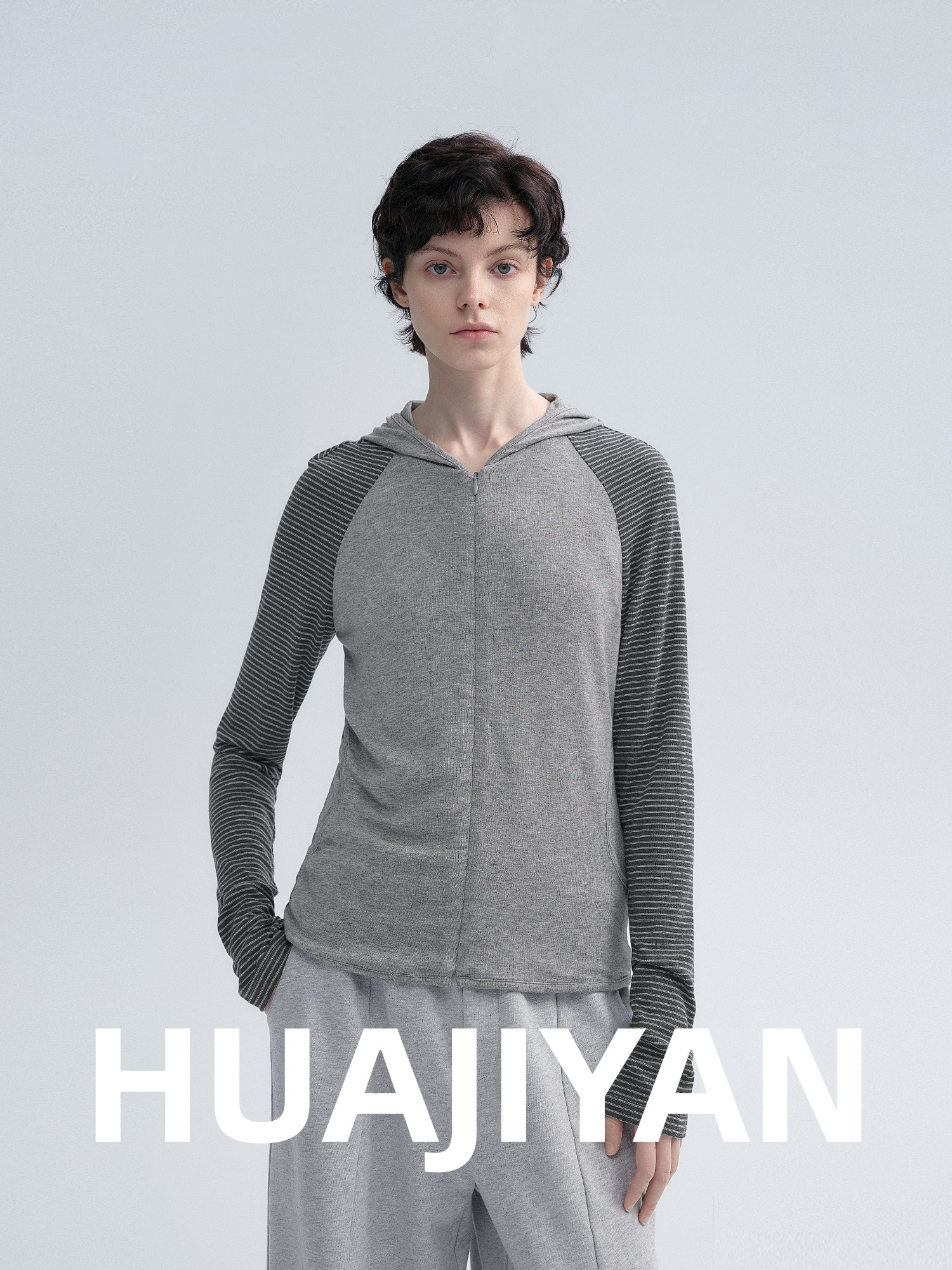 Hua Jiyan [Rum] Тонкий свитер из смеси тенсельной шерсти с капюшоном, женская блузка, куртка на раннюю осень Изображение 1