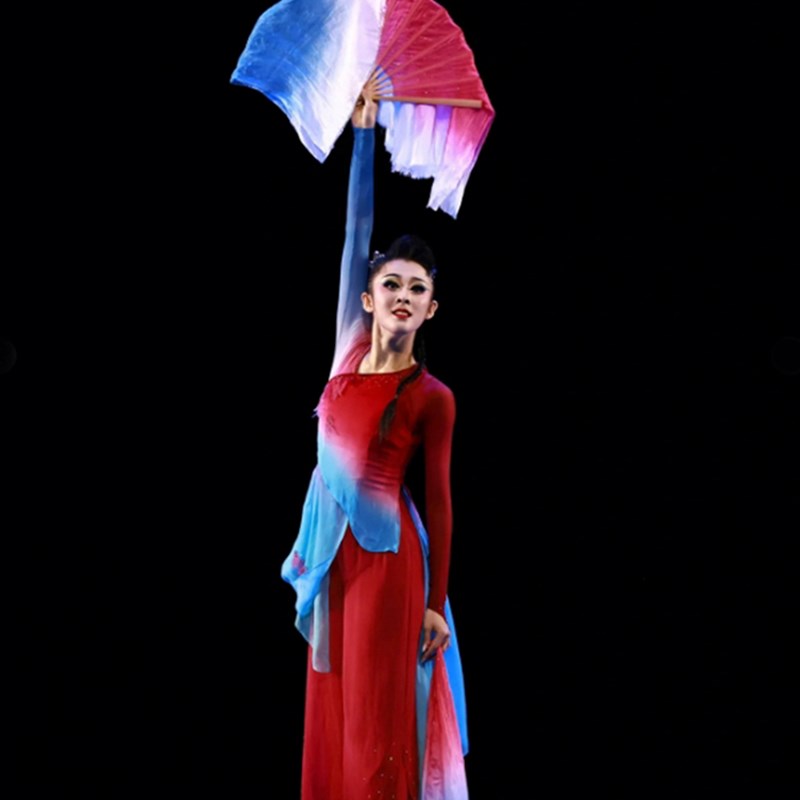 桃李杯剧目李若涵山东秧歌组合真丝舞蹈扇子丝巾蓝红渐变表演道具