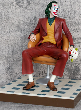 电影 DC小丑喜剧 joker杰昆菲尼克斯 经典红衣 坐姿 模型模型摆件