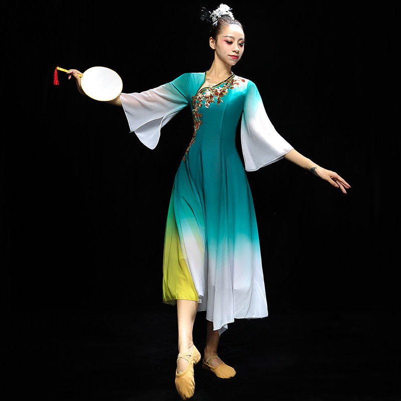 好货古典舞蹈服装演出服女飘逸中国风仙女现代伴舞秧歌服扇子伞舞