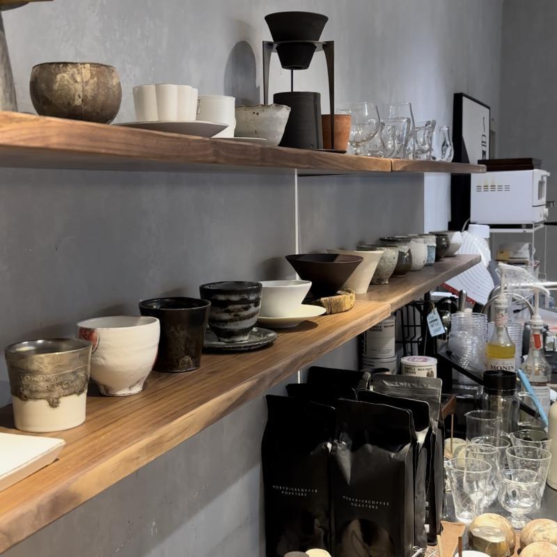 墙上置物架实木壁挂书架一字隔板客厅咖啡厅茶室墙面装饰收纳层板