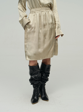 ATELIO·缎面柔韧松紧腰中短半裙