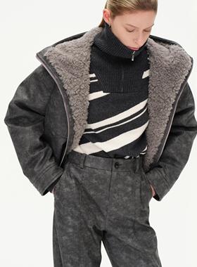 仿牛仔皮连帽羊羔绒短夹克