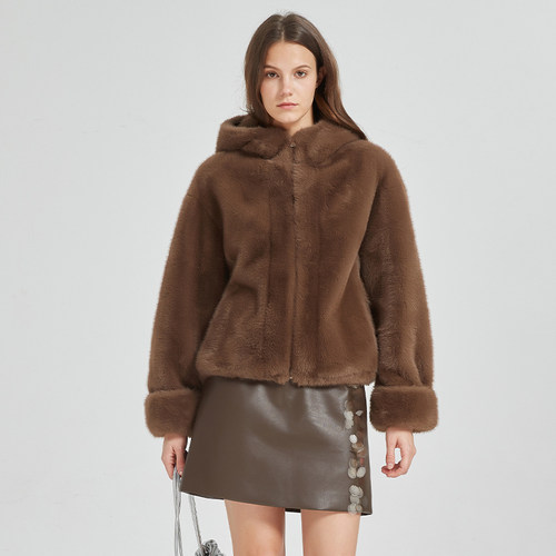 PB环保皮草连帽廓形短款外套