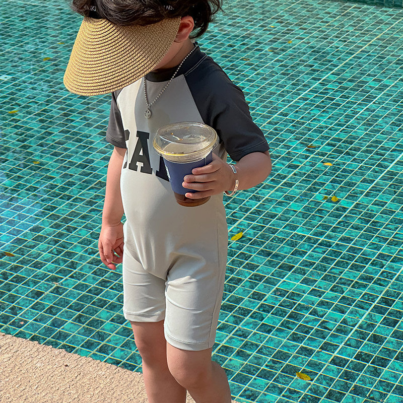 速发儿童连体男童宝孩沙母速干游时尚宝男字滩泳裤套装