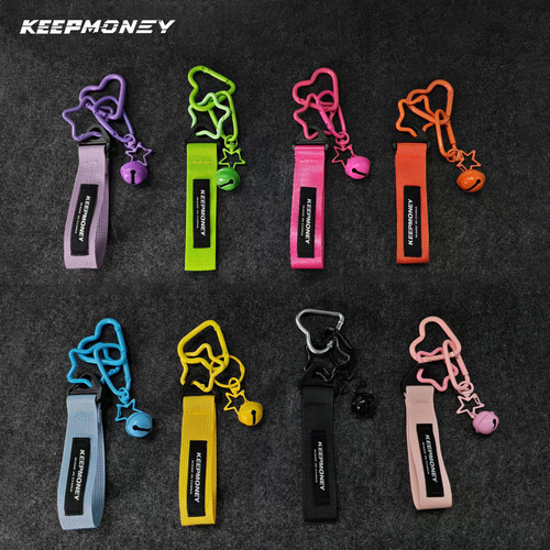 KM滑雪挂件雪服包挂创意应援色