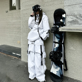 2025款 滑雪衣男女單板保暖防水寬松多色滑雪服套裝 KEEPMONEY美式