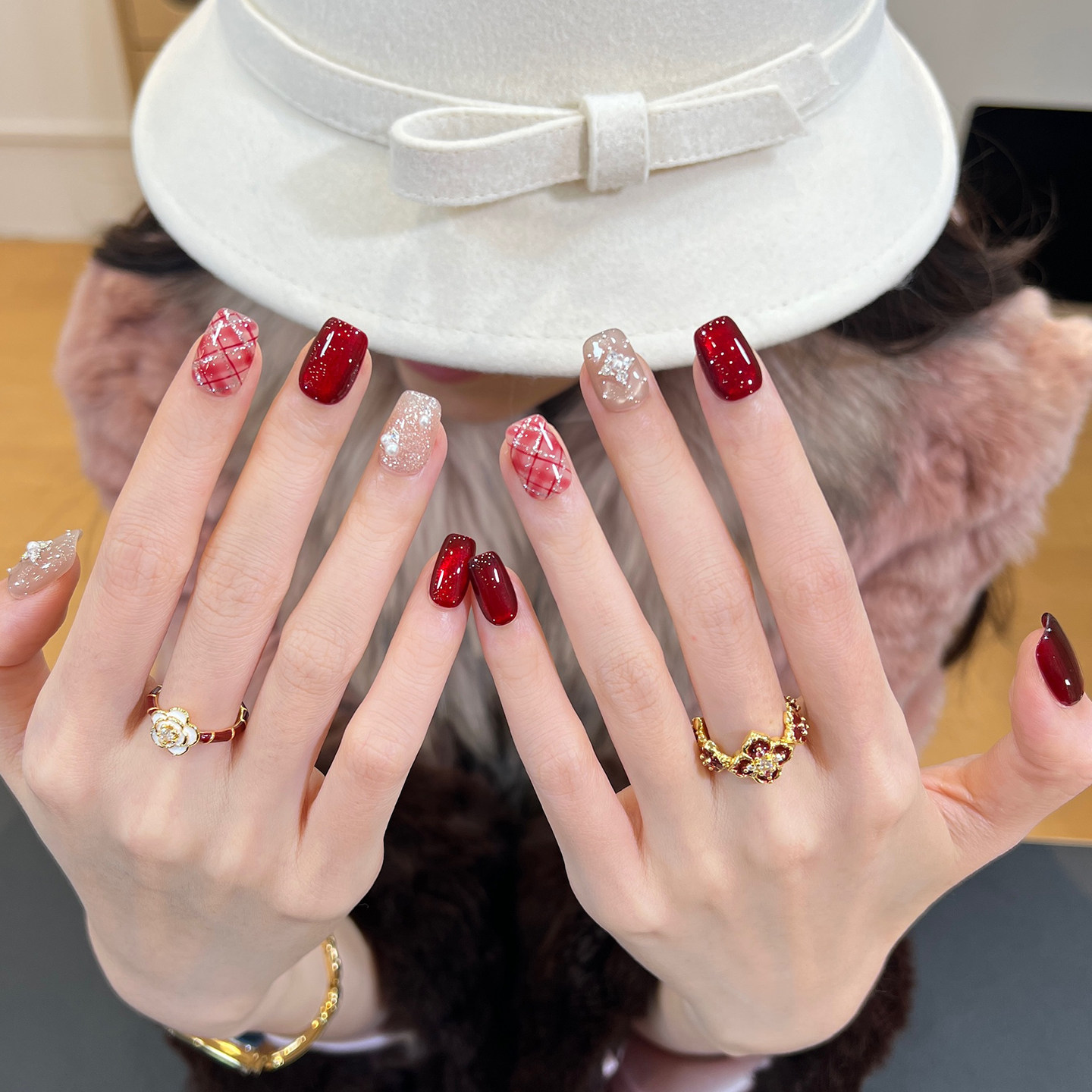 植兔手工穿戴甲超短款2026年新款菱格红色猫眼美甲秋冬显白高级感,彩妆/香水/美妆工具,穿戴甲/甲片,淘宝优惠券,粉丝福利购,淘宝优惠卷