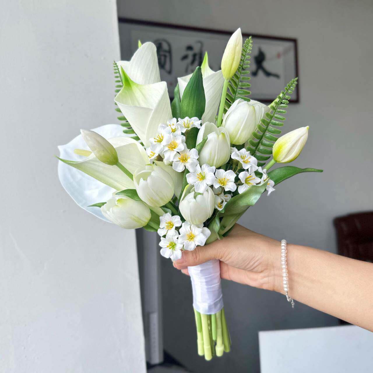 小苍兰花彷真花束领证手捧花森系登记拍照道具领证简约高级彷真花