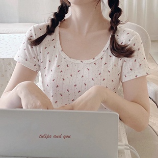 *处理 复古法式少女 郁金香 碎花 露锁骨 领口 短袖T恤 镂空满印