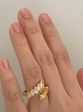 2023 New Arrival Simple Temperament Irregular Zircon Metal