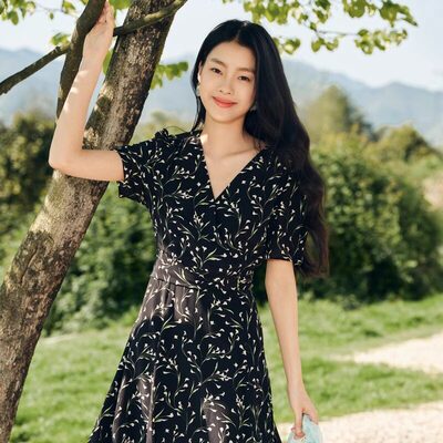 珂莱娜真丝碎花V领茶歇连衣裙