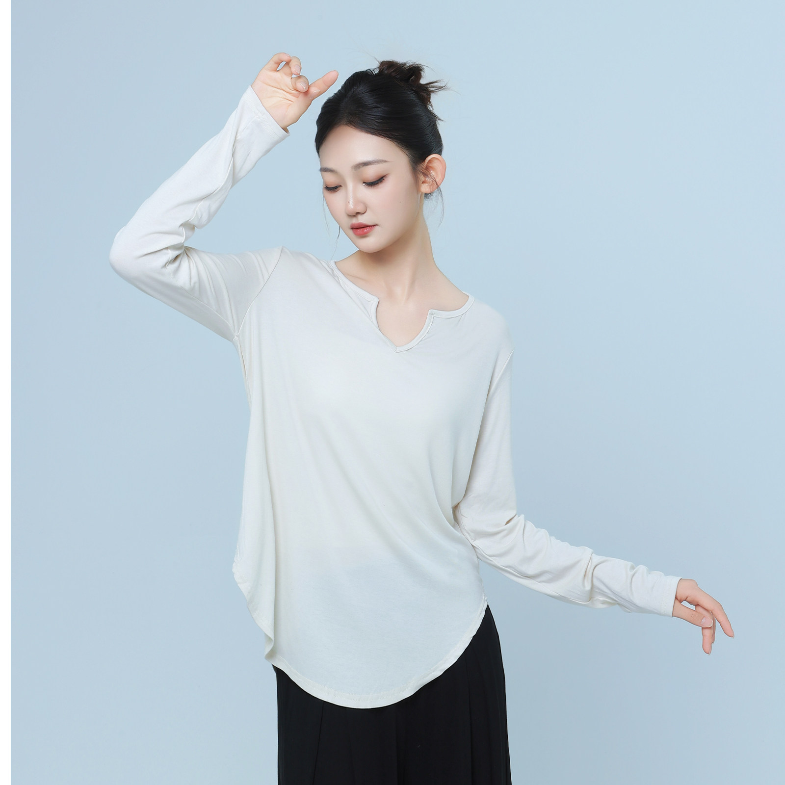 朵棠爵士舞宽松显瘦罩衫长袖t恤设计感小V领打底衫女现代舞上衣,运动/瑜伽/健身/球迷用品,古典舞服,淘宝优惠券,粉丝福利购,淘宝优惠卷