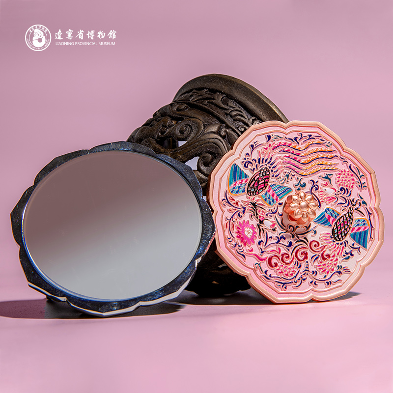 辽宁省博物馆宋双凤纹菱花随身镜